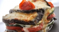 Milhoja de verduras y mozzarella