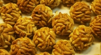 Panellets de piñones
